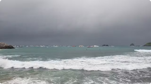 Entenda o swell: fenômeno natural que afundou barco em Fernando de Noronha
